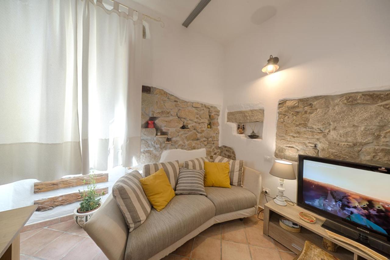 La Casetta Al Centro Di Olbia Buitenkant foto