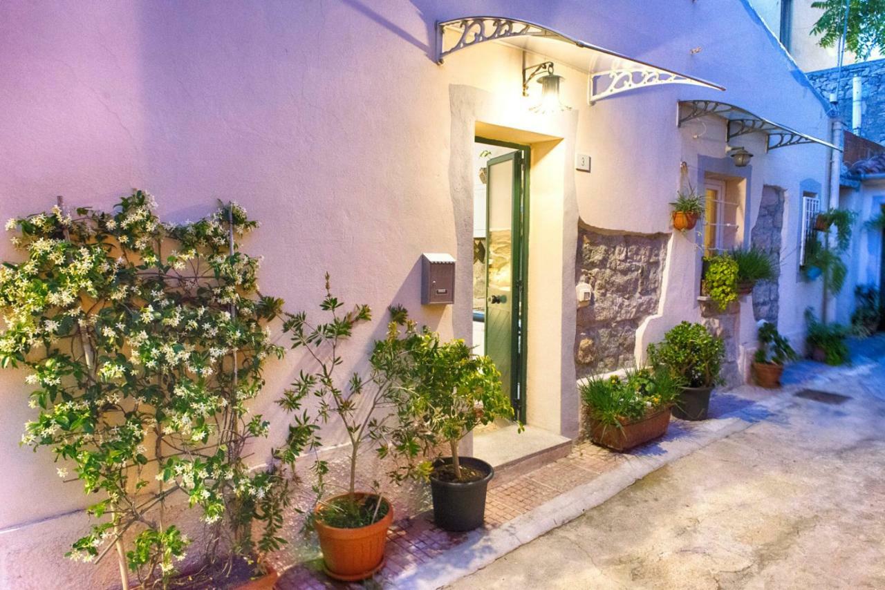 La Casetta Al Centro Di Olbia Buitenkant foto